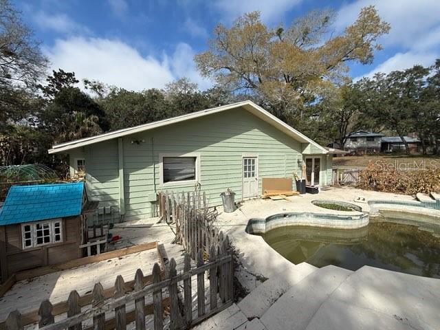 Image 43 of 47 For 684 Stratford Drive