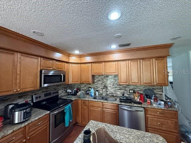 Image 8 of 47 For 684 Stratford Drive