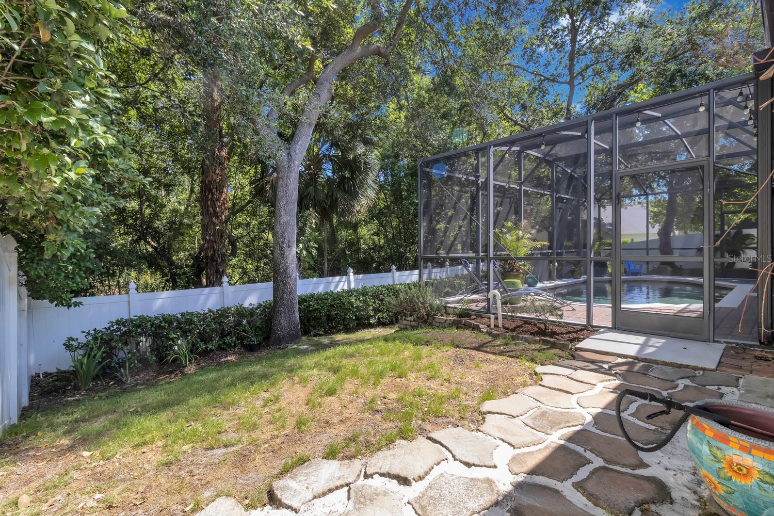 Image 25 of 39 For 2336 Northumbria Drive