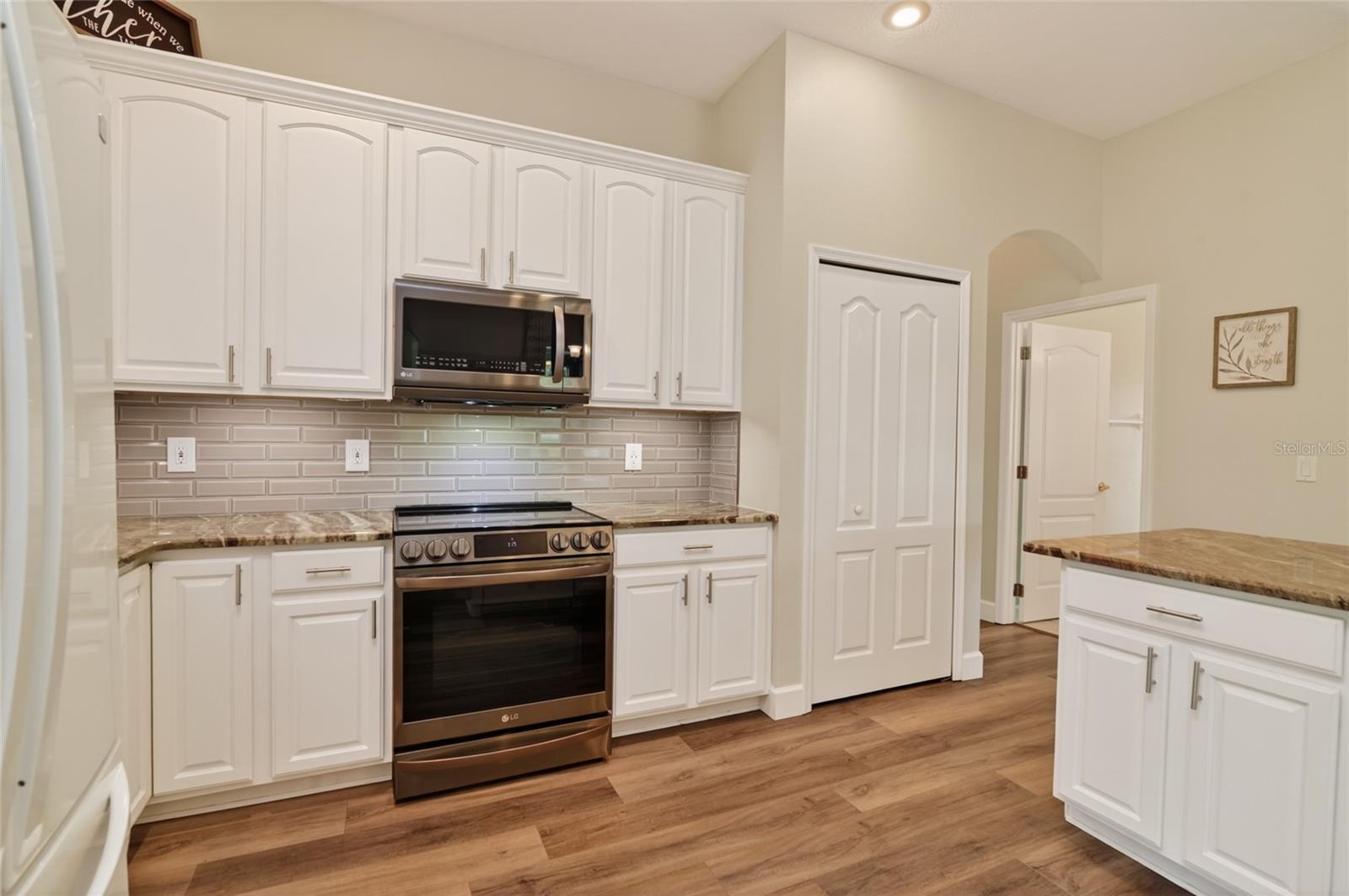 Image 17 of 92 For 3744 Clydebank Ct