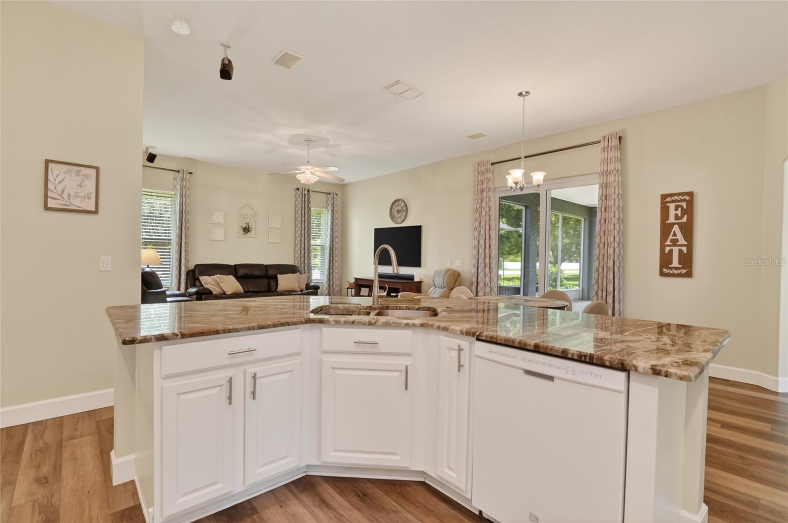 Image 18 of 92 For 3744 Clydebank Ct