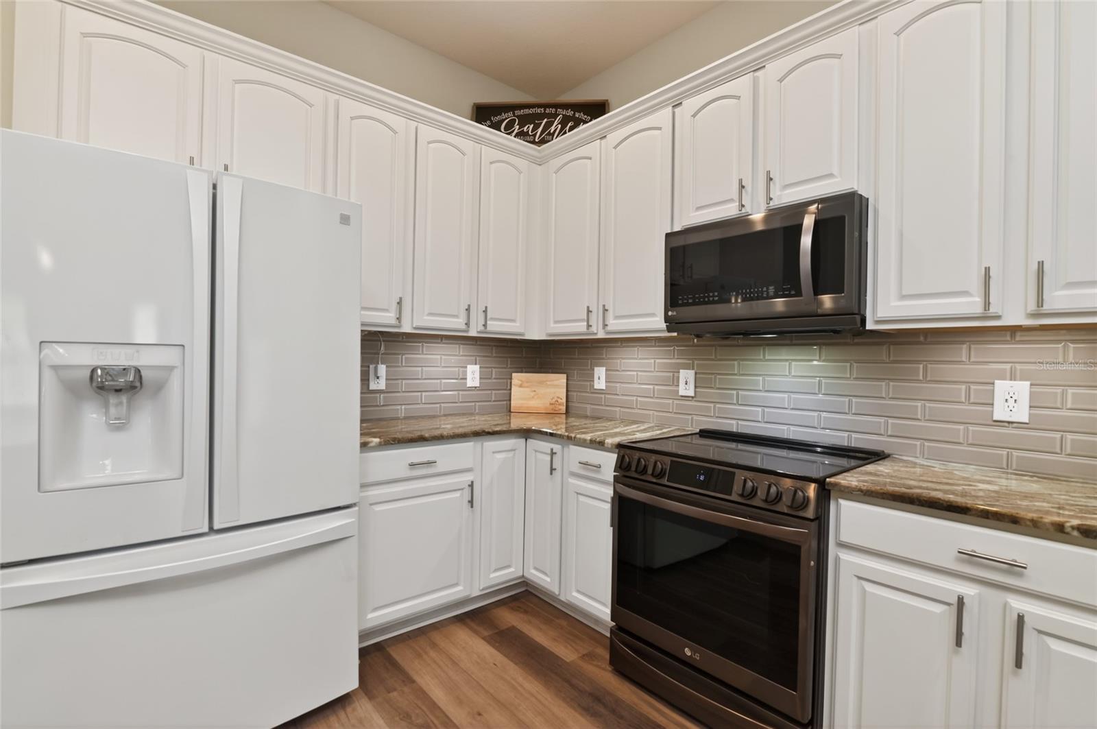 Image 19 of 92 For 3744 Clydebank Ct