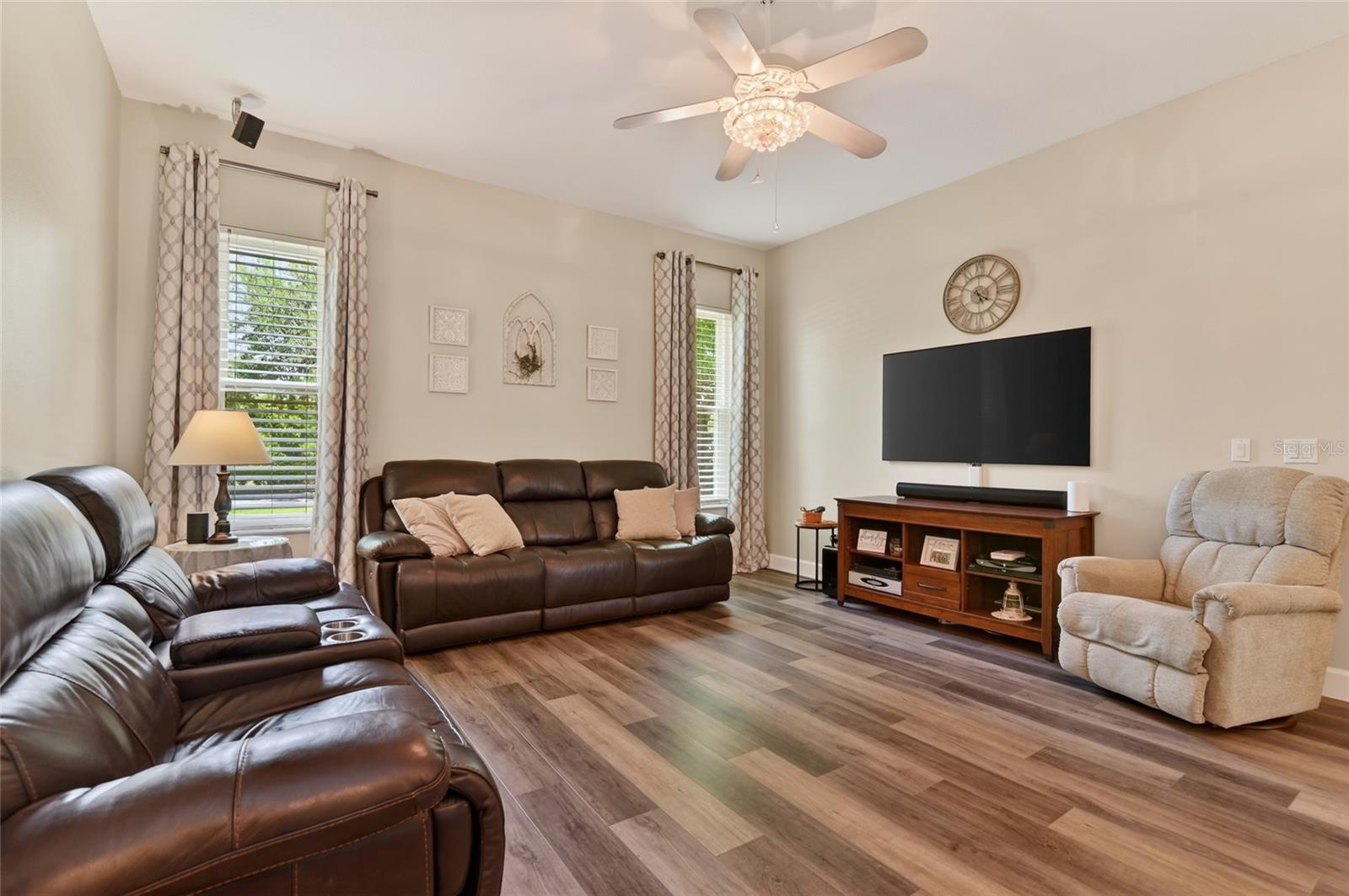 Image 28 of 92 For 3744 Clydebank Ct