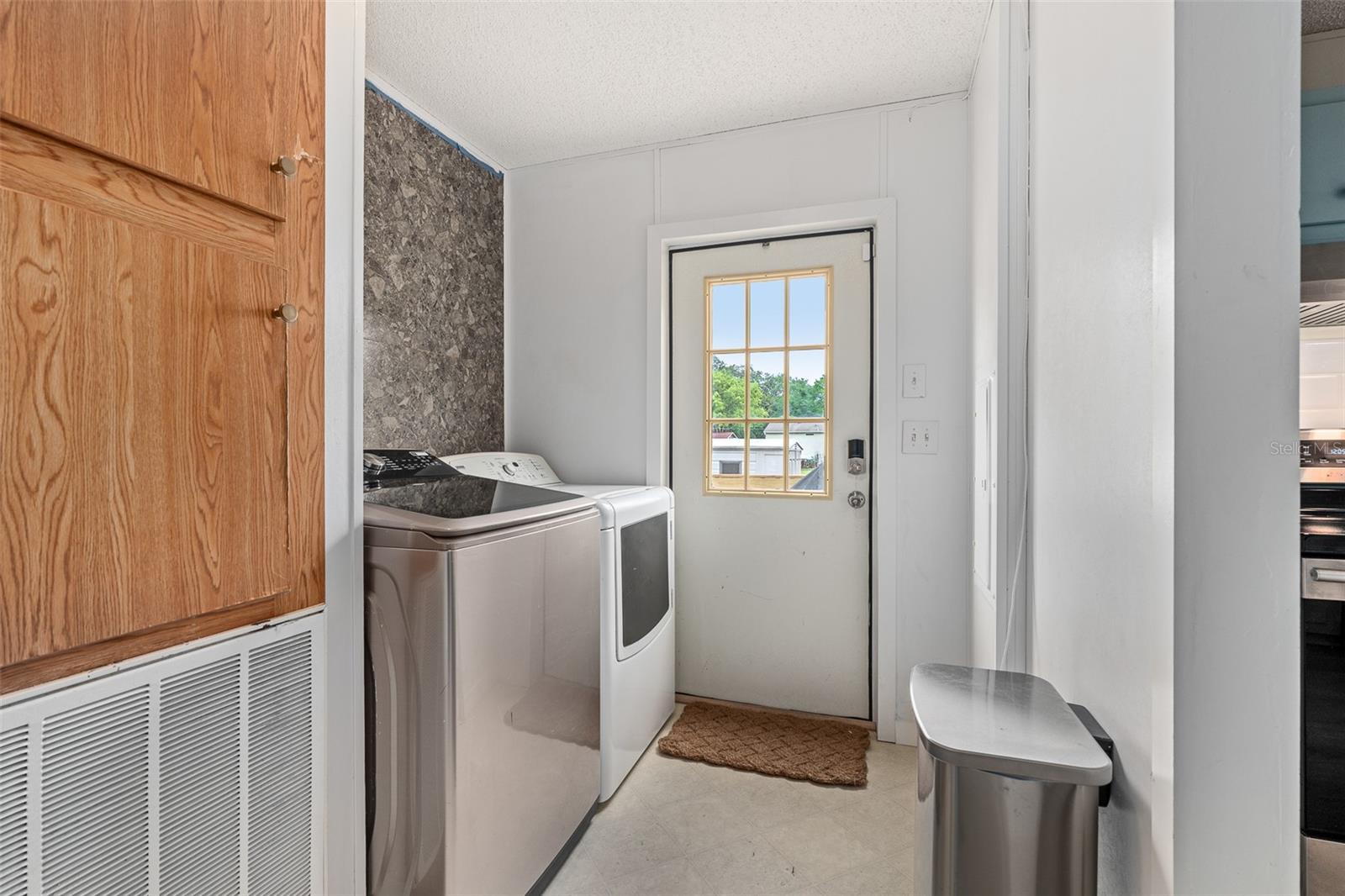 Image 19 of 38 For 3511 Palm Avenue