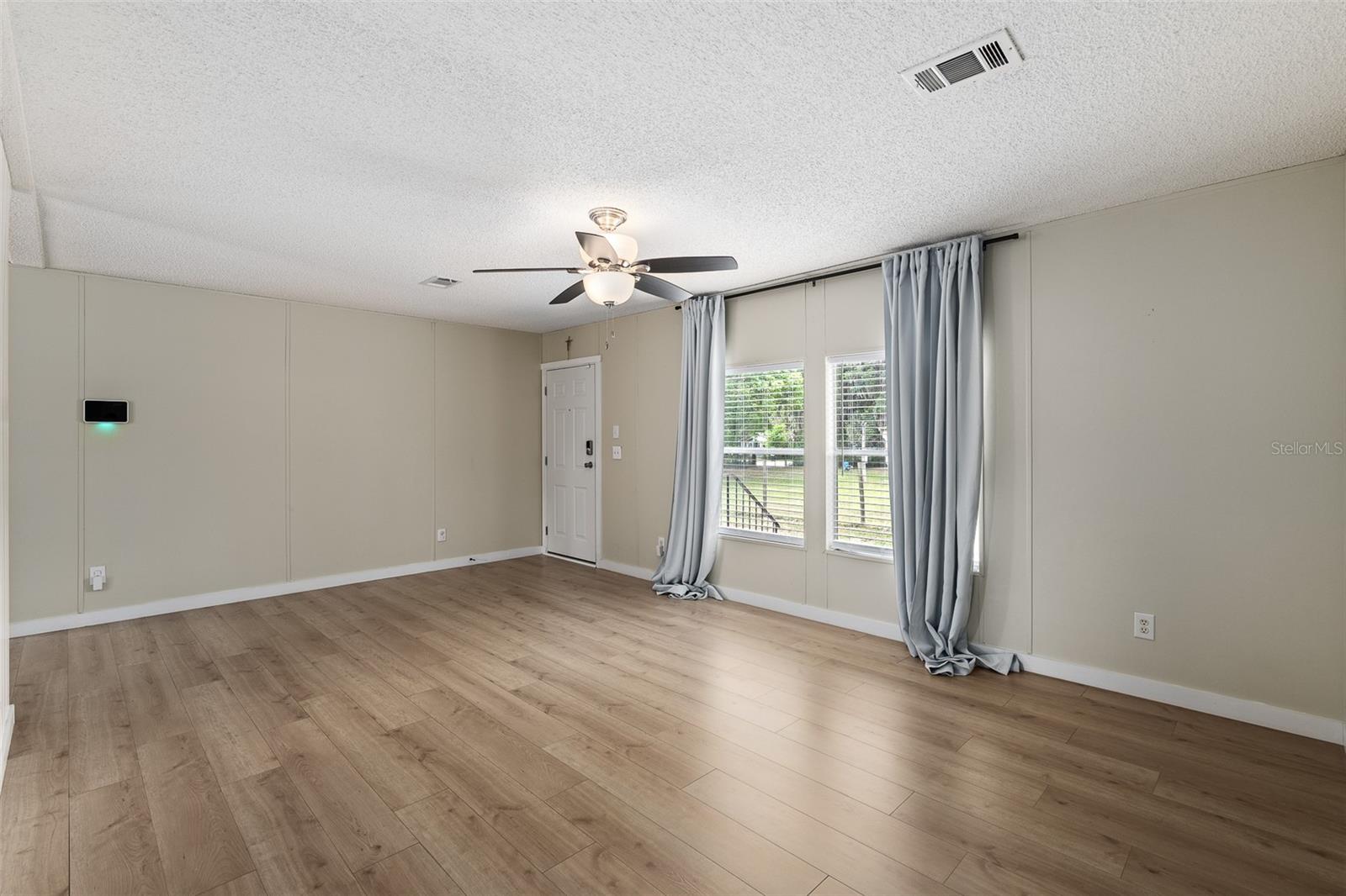Image 4 of 38 For 3511 Palm Avenue