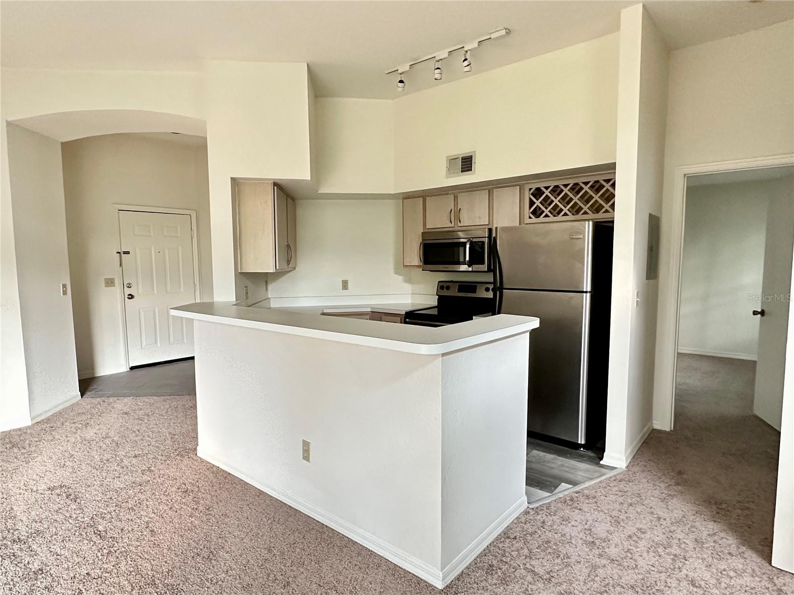 Image 4 of 20 For 7360 Westpointe Boulevard 132