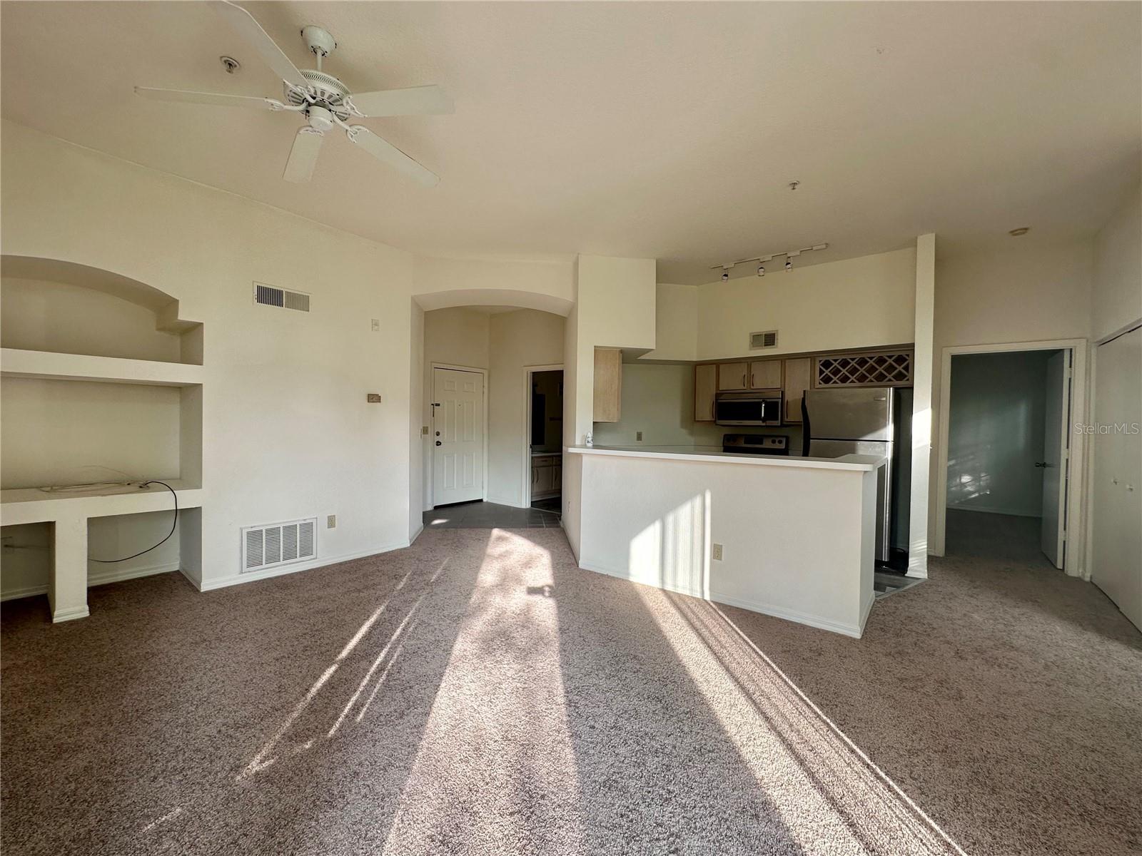 Image 6 of 20 For 7360 Westpointe Boulevard 132