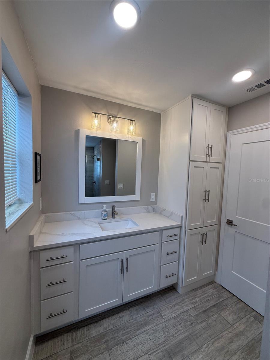 Image 14 of 31 For 509 Peninsula Avenue