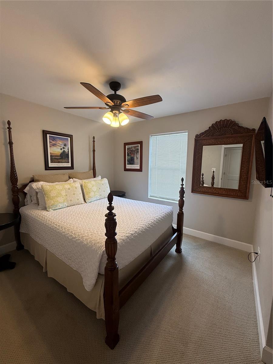 Image 18 of 31 For 509 Peninsula Avenue