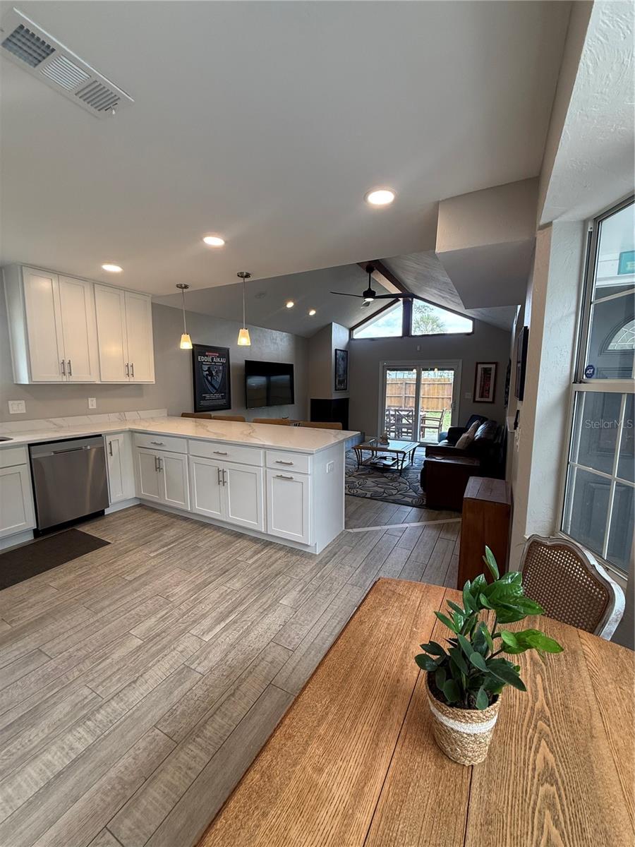 Image 8 of 31 For 509 Peninsula Avenue