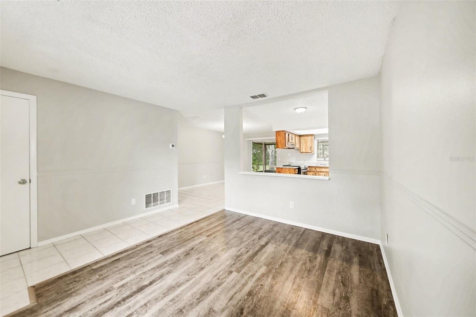 Image 3 of 15 For 567 Moonraker Court