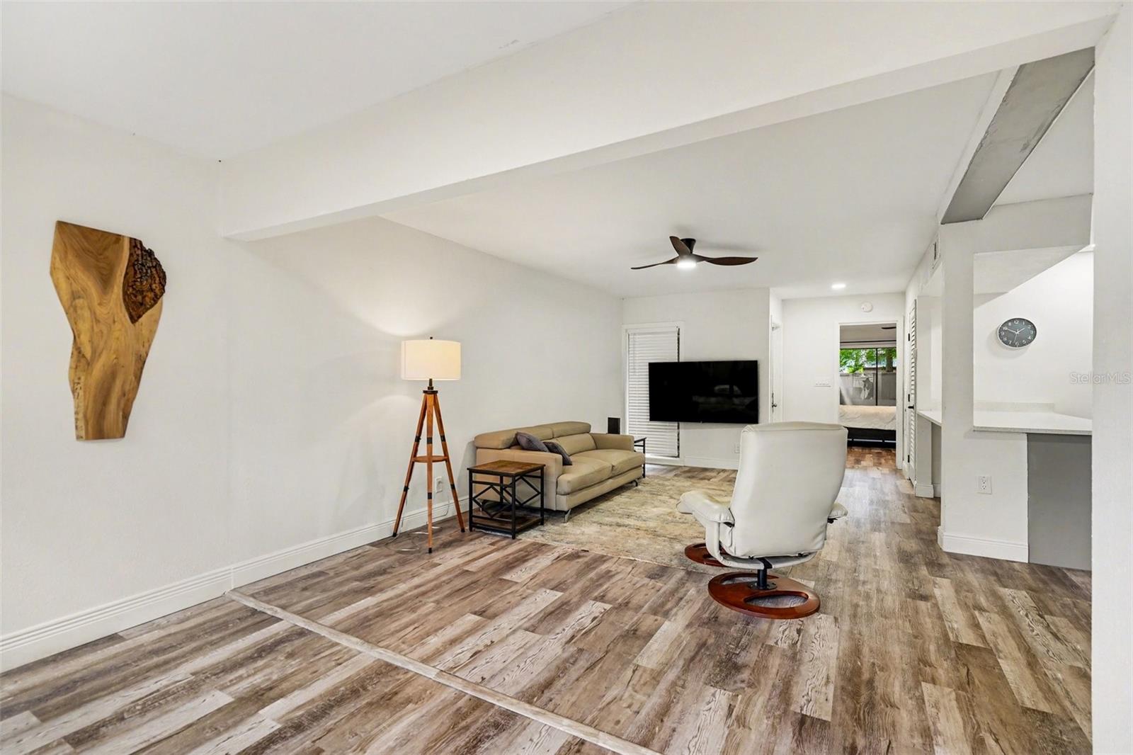 Image 5 of 25 For 109 Crown Oaks Way 109