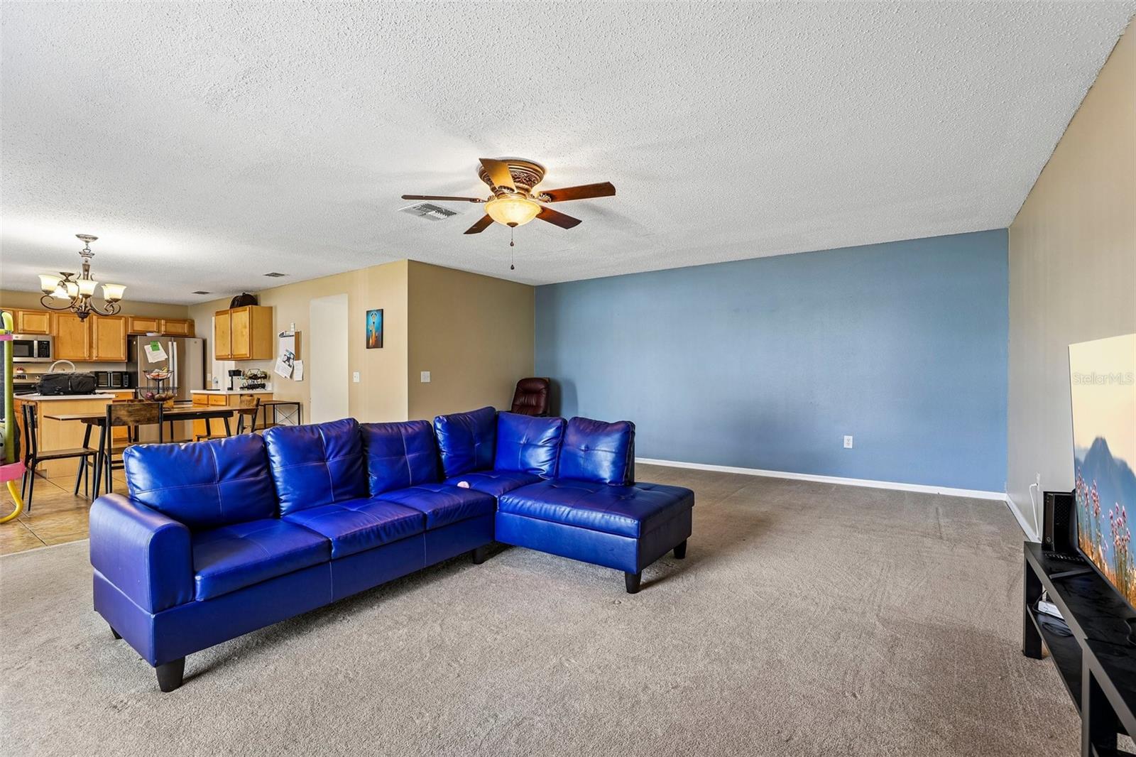 Image 10 of 29 For 274 Jocelyn Drive