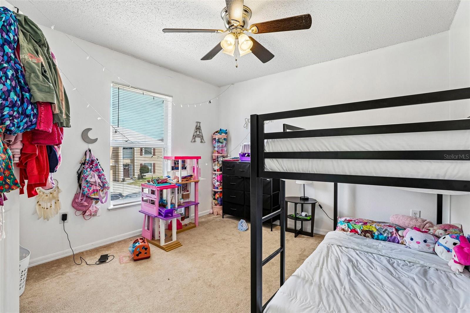 Image 22 of 29 For 274 Jocelyn Drive