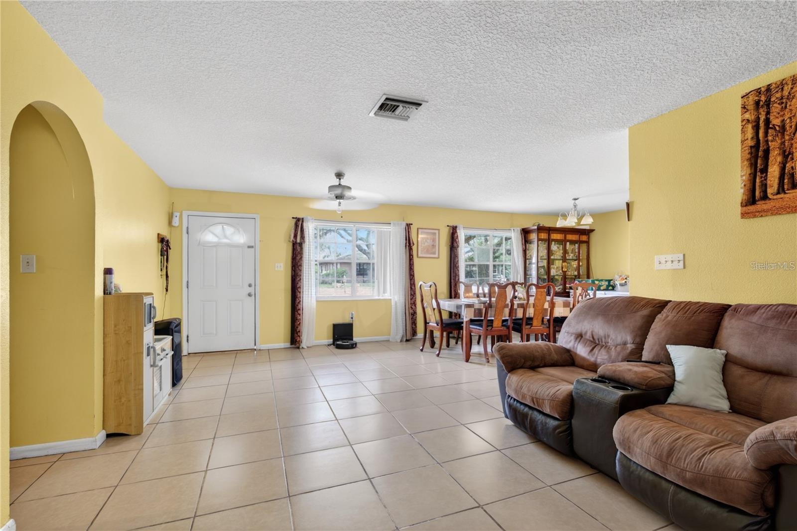 Image 8 of 25 For 1400 Simpson Street