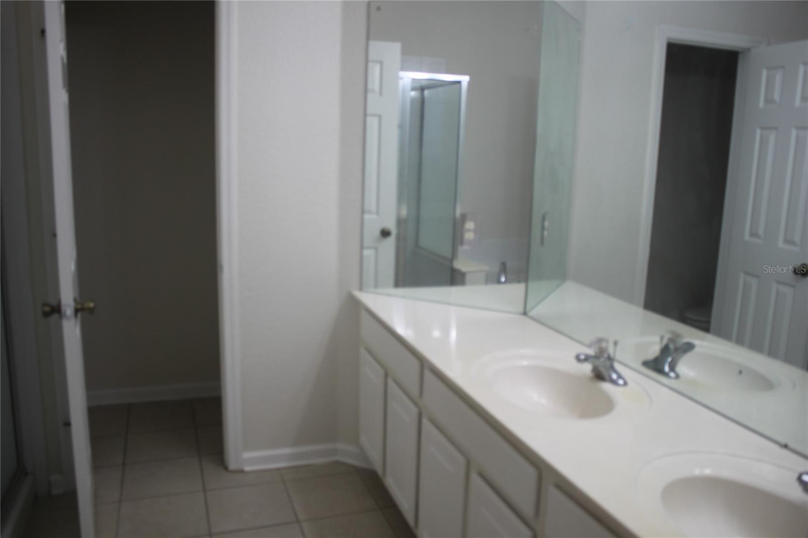 Image 11 of 24 For 2321 Meadow Oak Circle