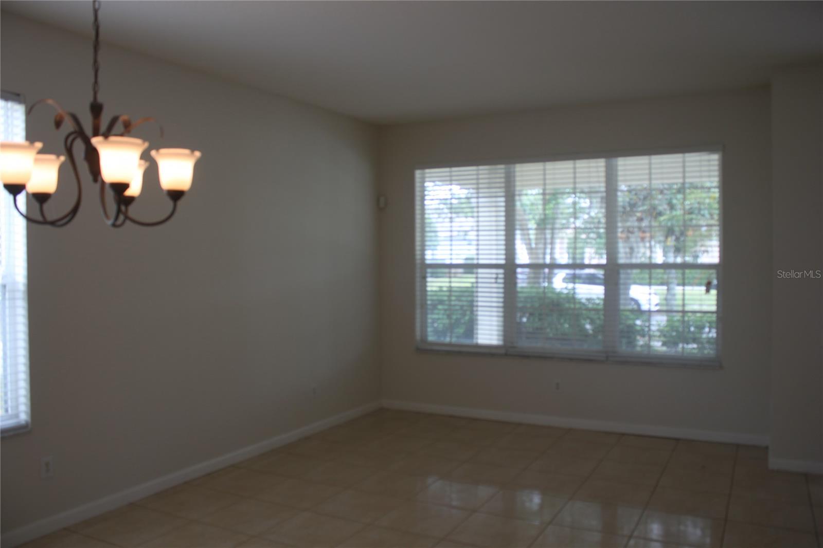 Image 5 of 24 For 2321 Meadow Oak Circle