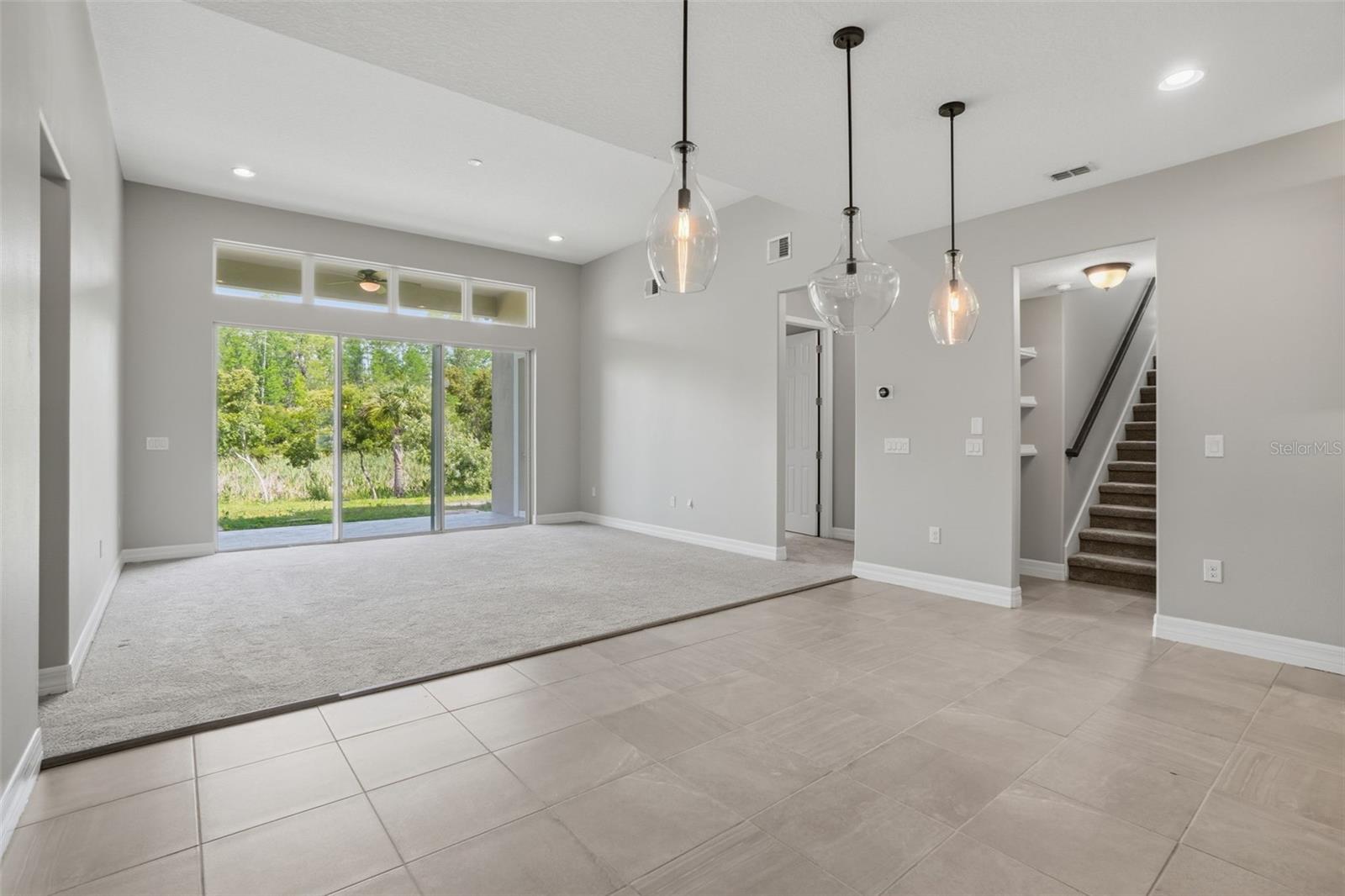 Listing photo id 9 for 10760 Tibbett Street