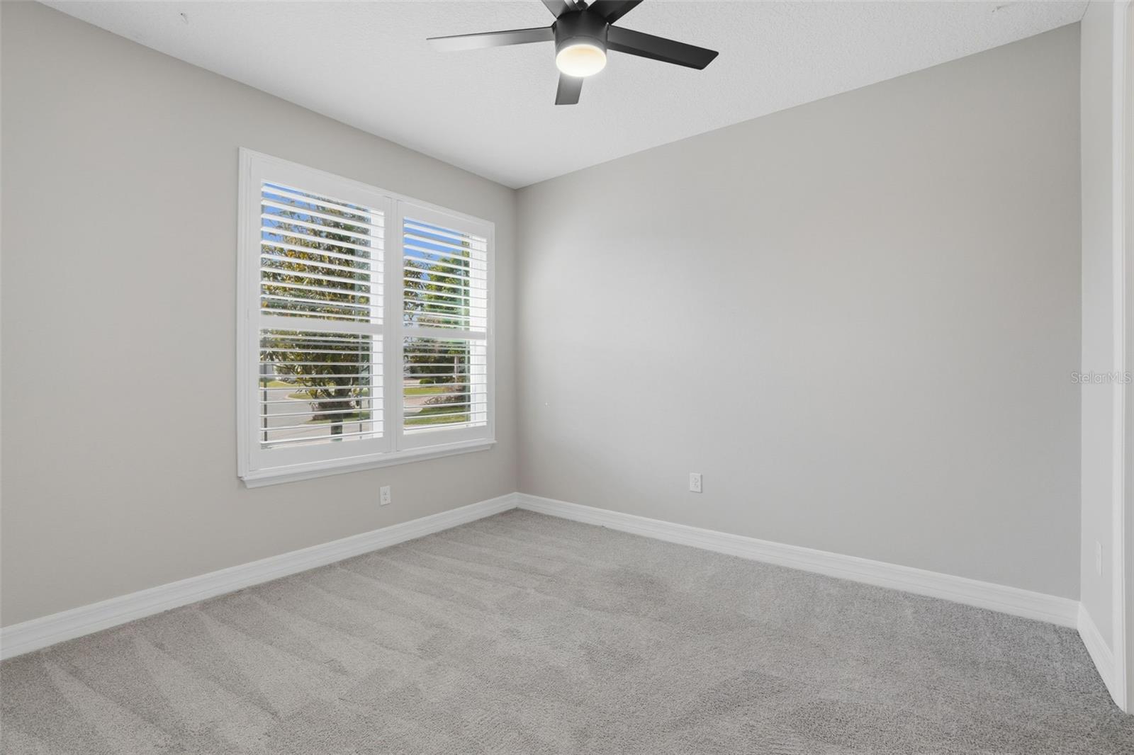 Listing photo id 15 for 10760 Tibbett Street