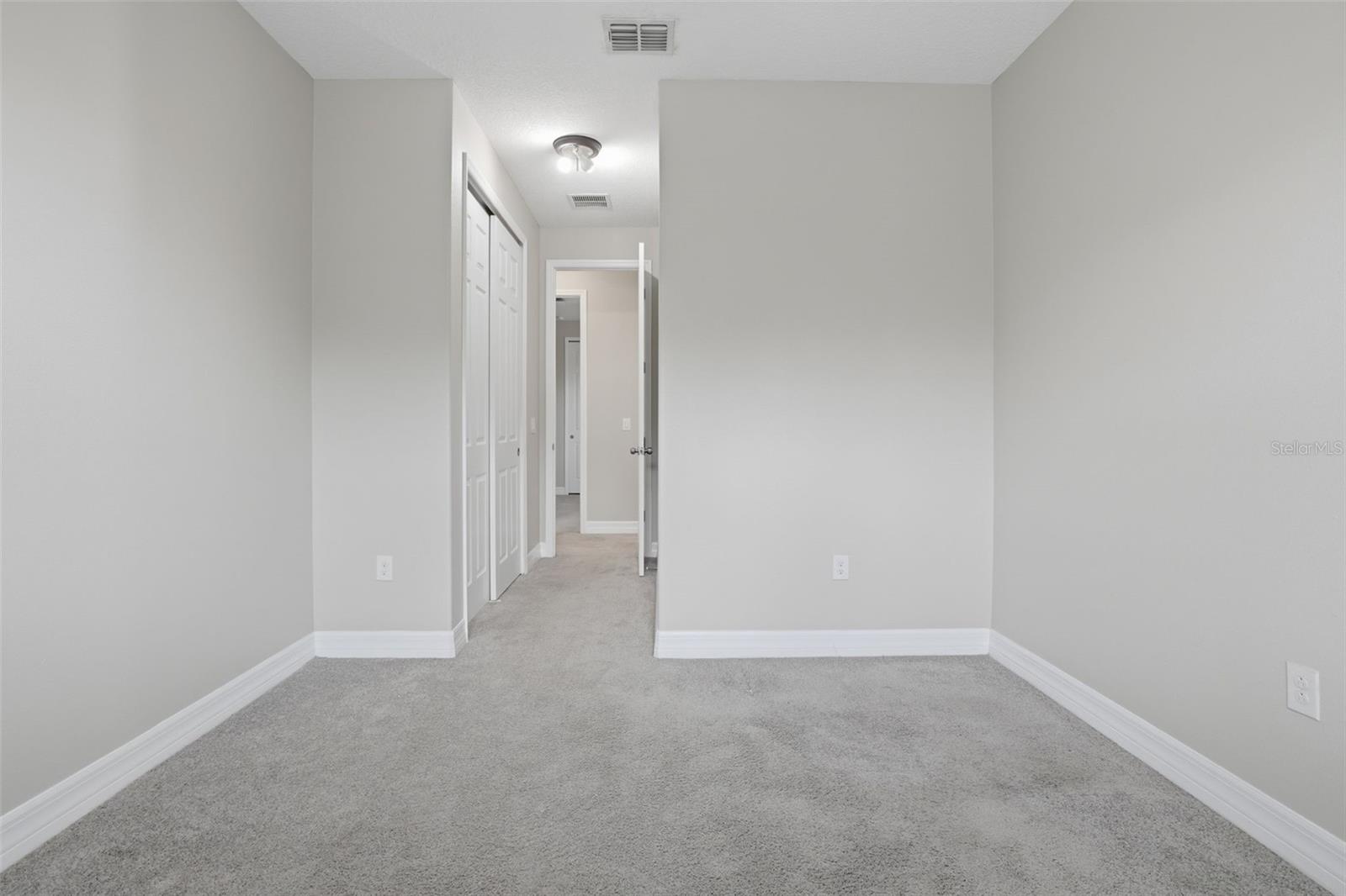 Listing photo id 19 for 10760 Tibbett Street