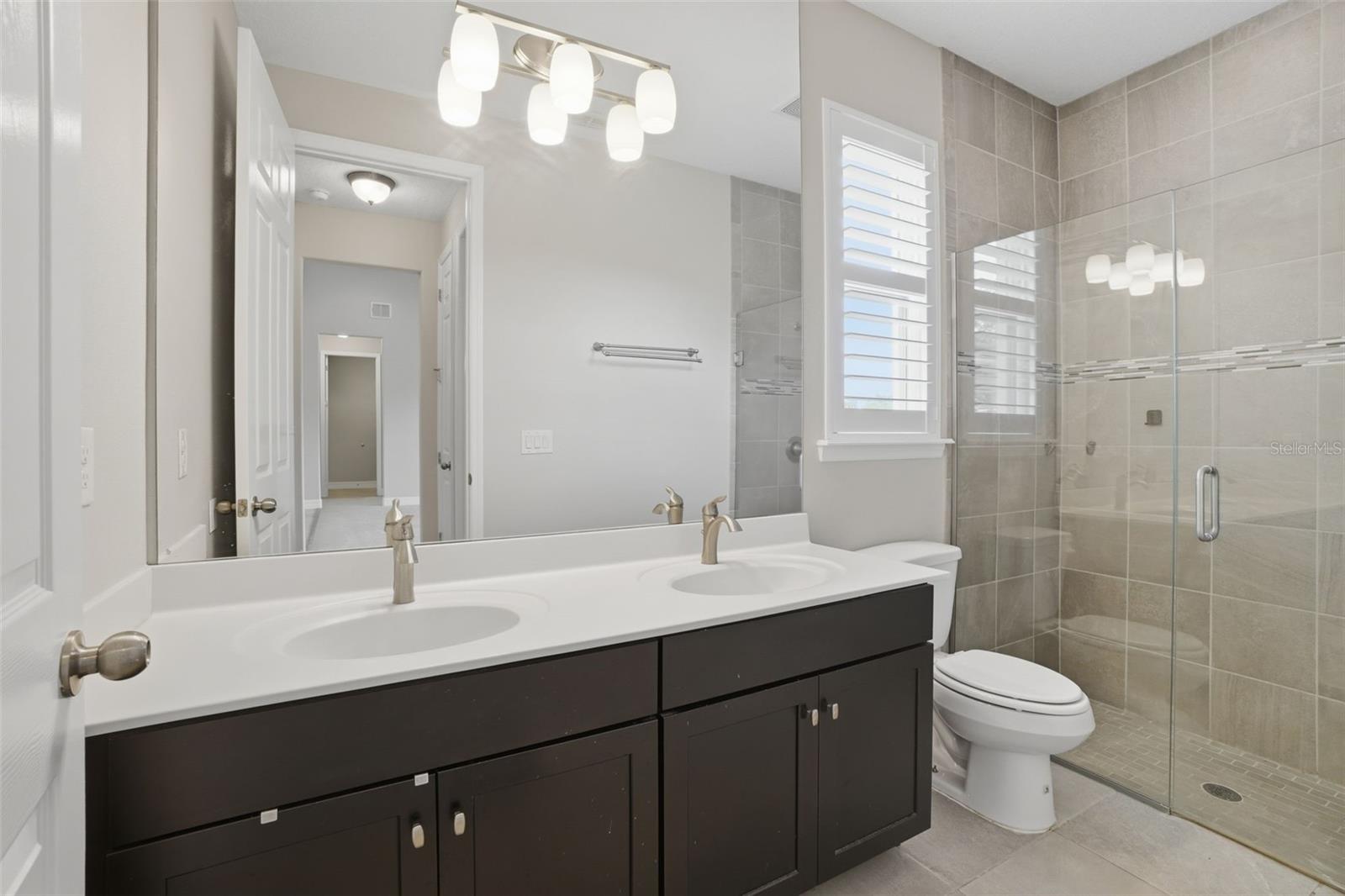 Listing photo id 20 for 10760 Tibbett Street
