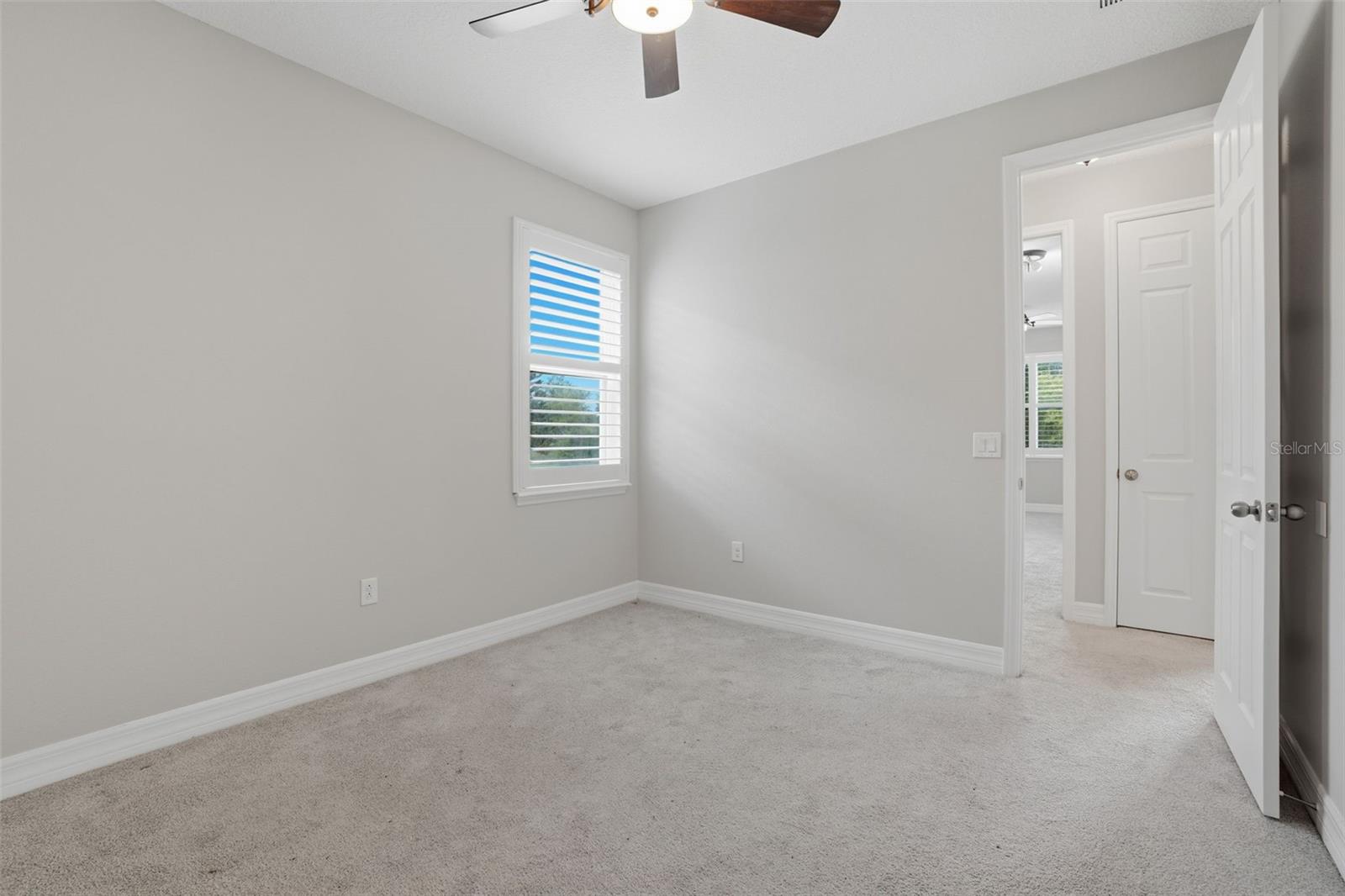 Listing photo id 22 for 10760 Tibbett Street