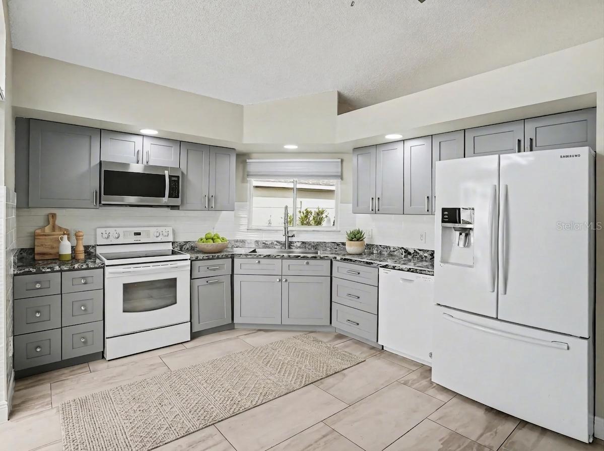 Image 14 of 31 For 14564 Huntingfield Drive