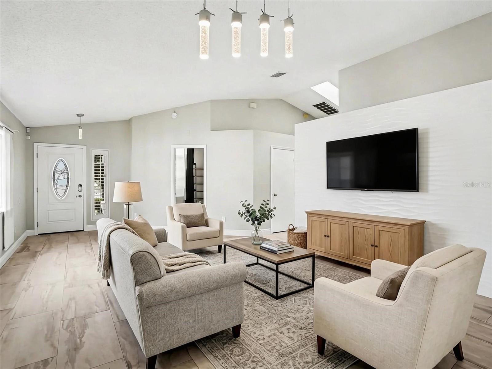 Image 7 of 31 For 14564 Huntingfield Drive