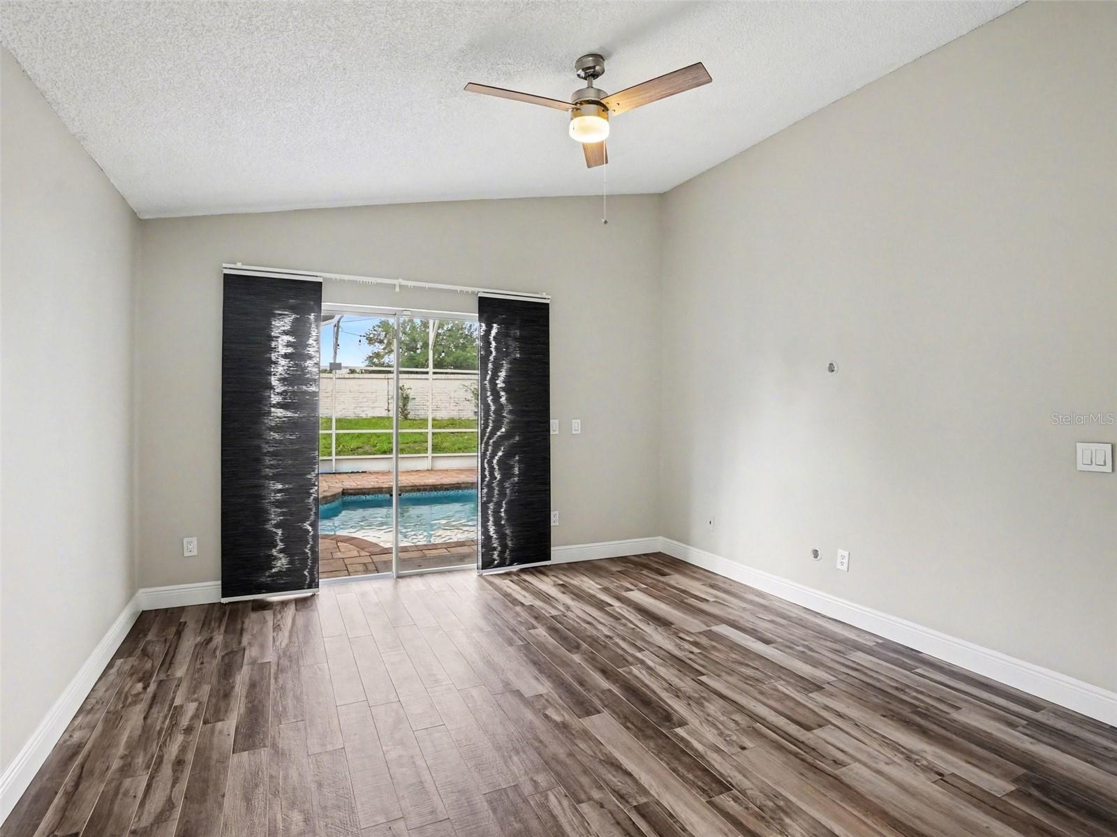 Image 9 of 31 For 14564 Huntingfield Drive