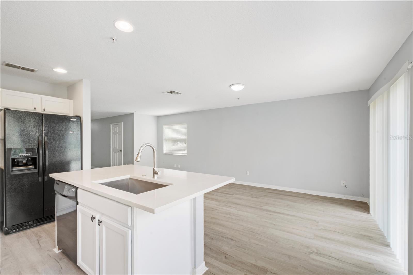 Image 8 of 18 For 13430 Southmeadow Drive 138