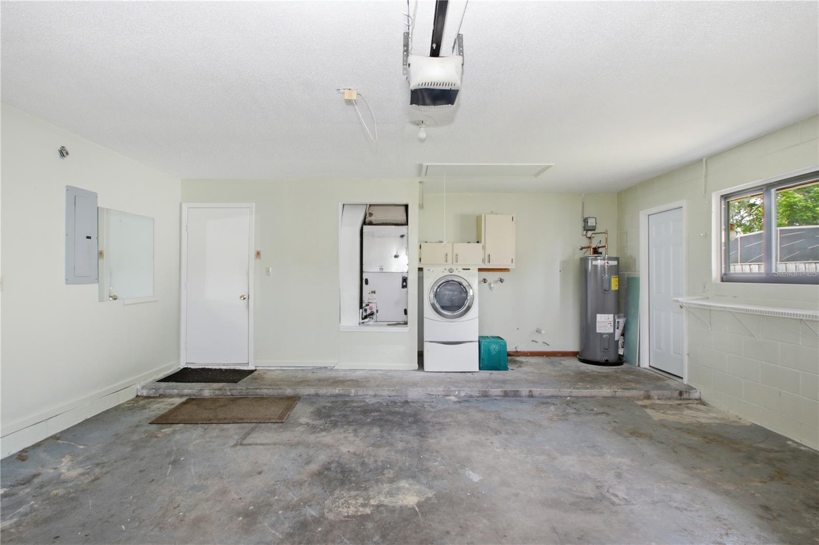 Image 21 of 48 For 4649 Creekview Lane