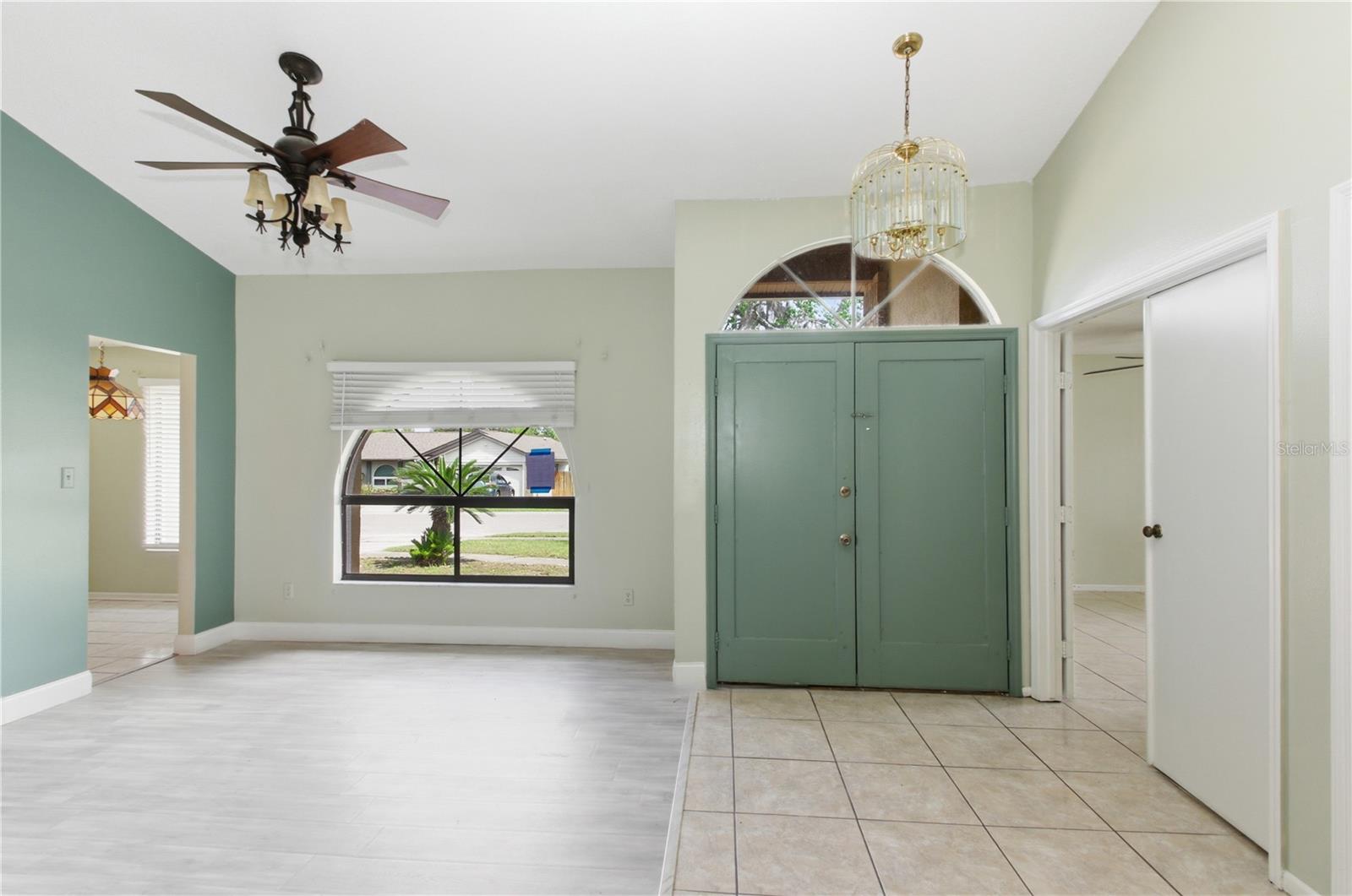 Image 22 of 48 For 4649 Creekview Lane