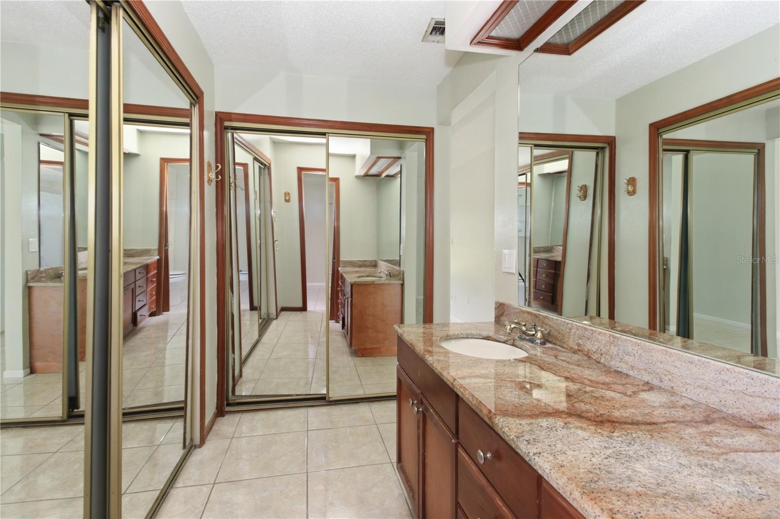 Image 31 of 48 For 4649 Creekview Lane