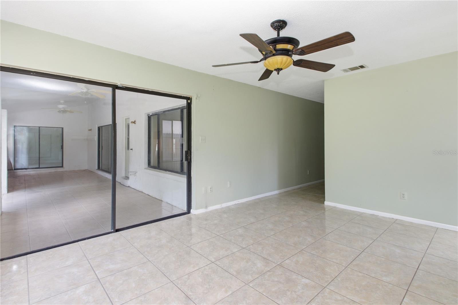 Image 33 of 48 For 4649 Creekview Lane