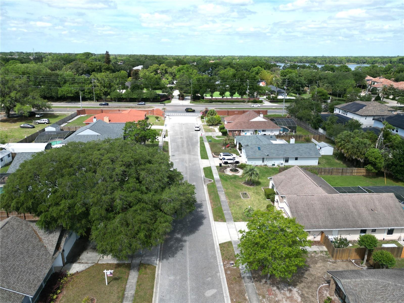 Image 8 of 48 For 4649 Creekview Lane