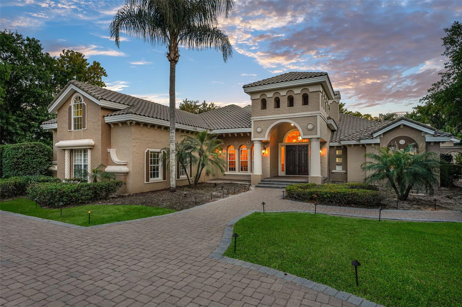 Listing photo id 16 for 880 Brantley Drive