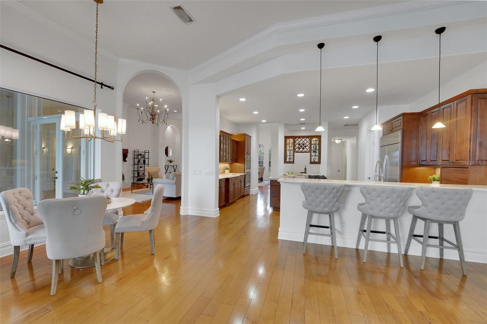Listing photo id 33 for 880 Brantley Drive