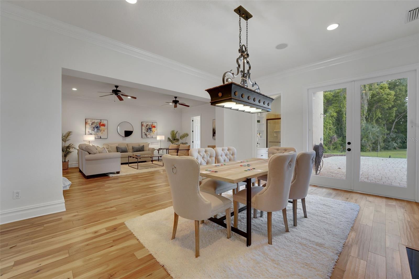 Listing photo id 35 for 880 Brantley Drive