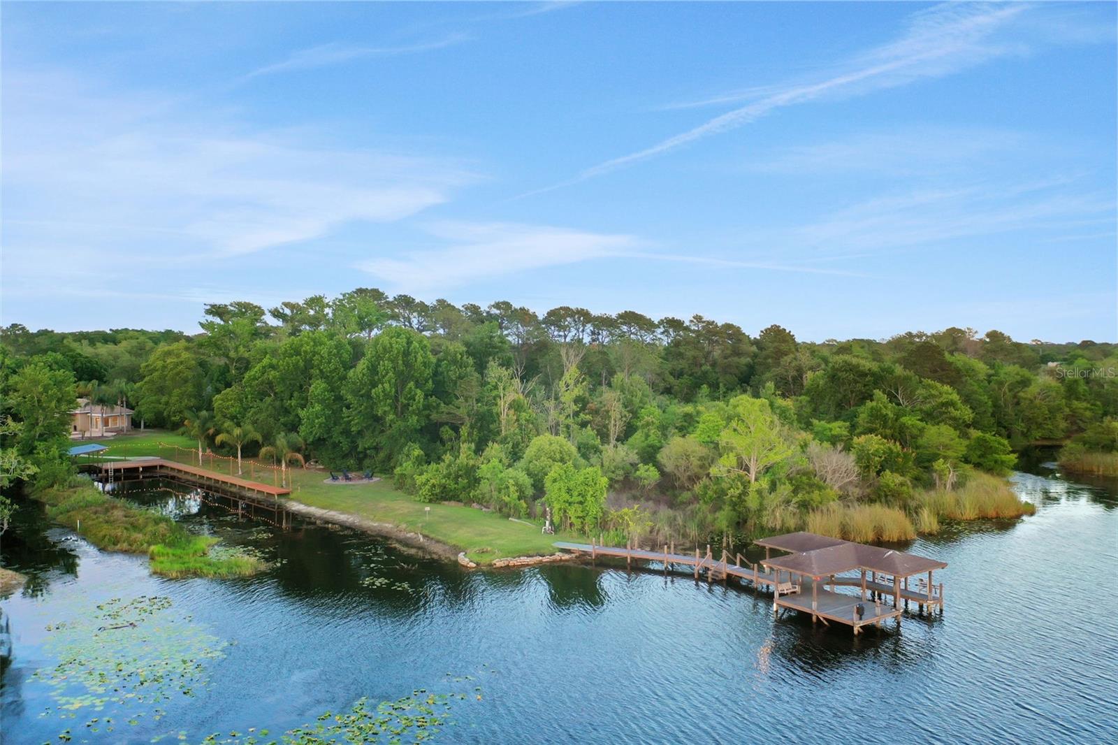 Listing photo id 2 for 880 Brantley Drive