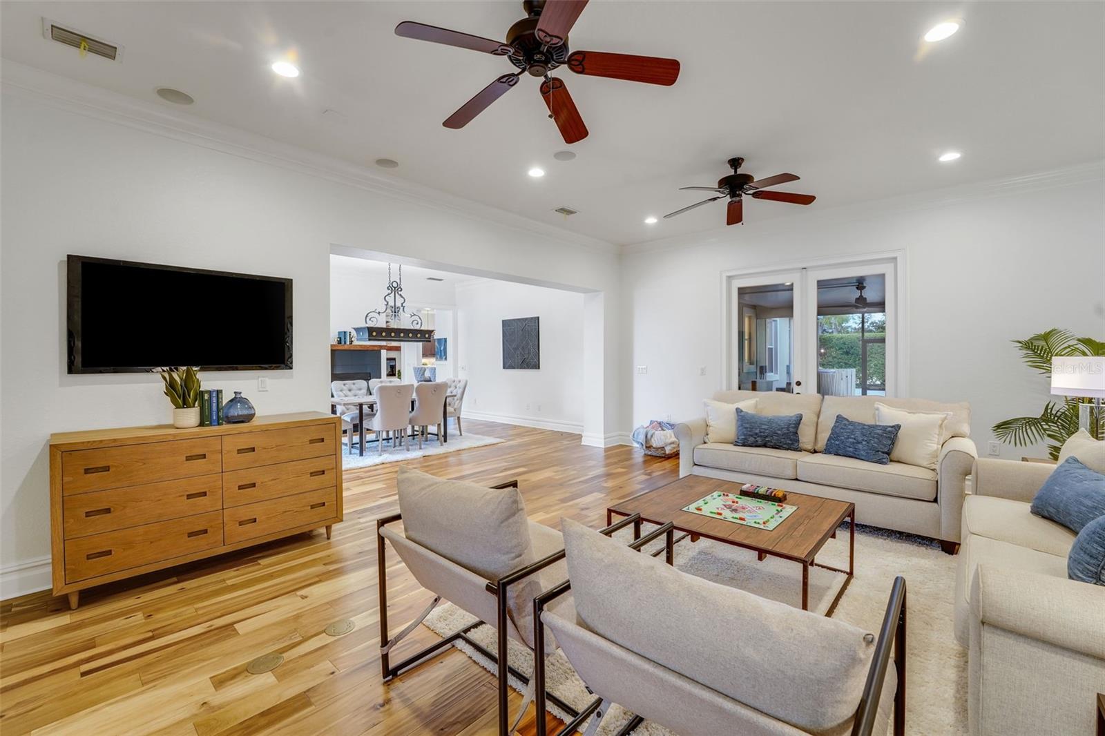 Listing photo id 40 for 880 Brantley Drive