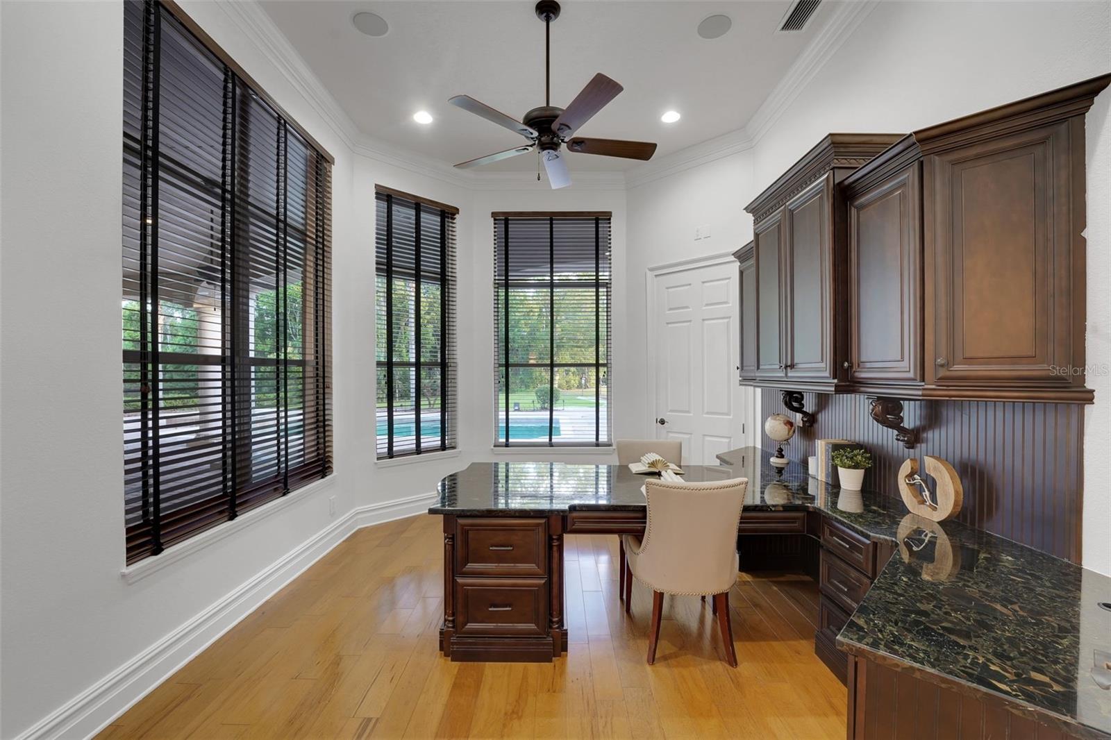 Listing photo id 41 for 880 Brantley Drive