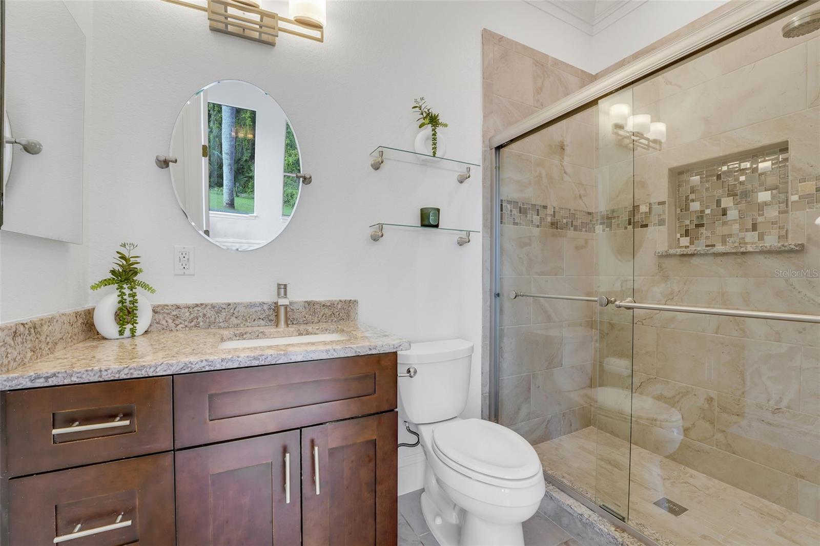 Listing photo id 51 for 880 Brantley Drive