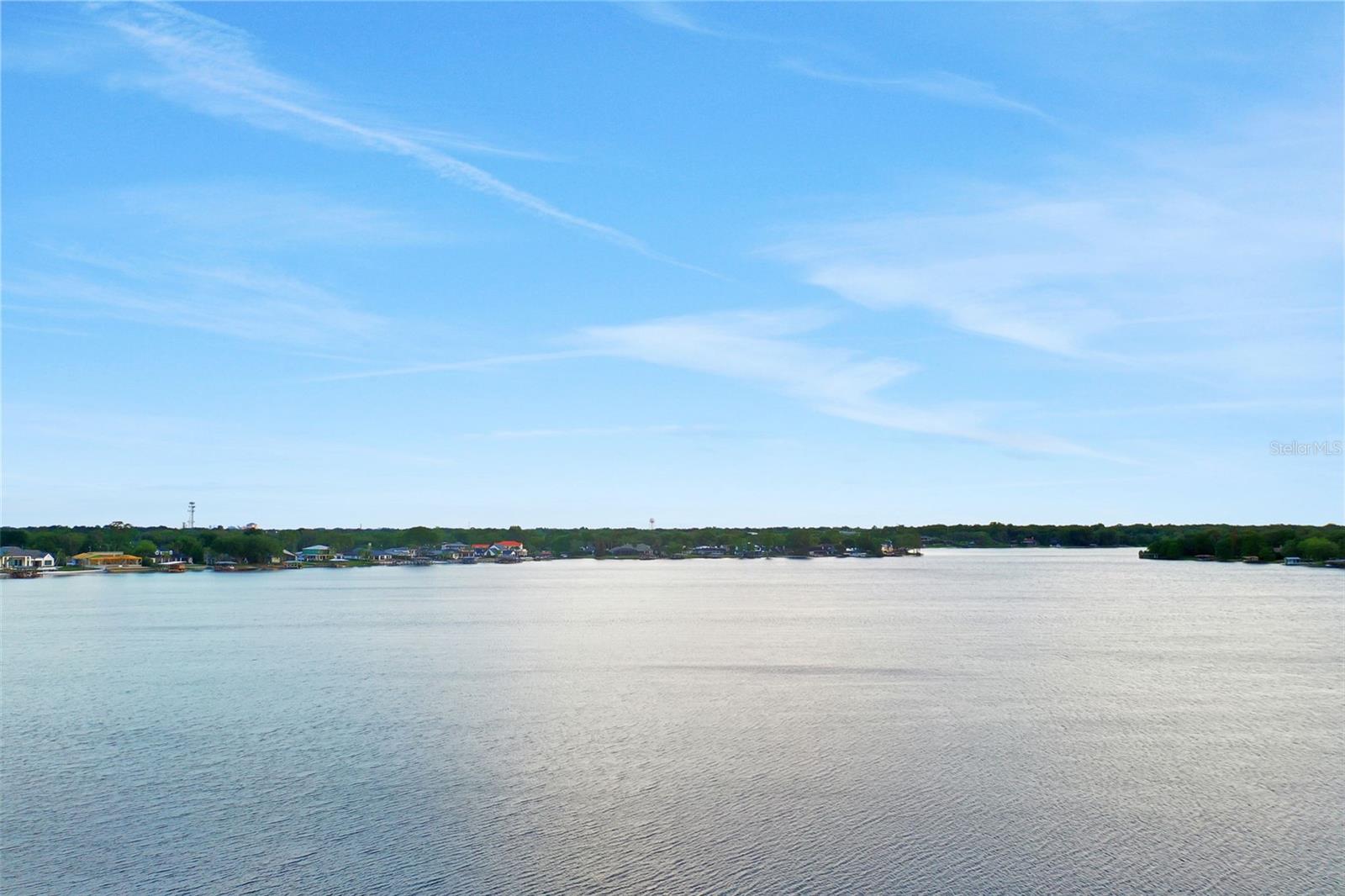 Listing photo id 5 for 880 Brantley Drive