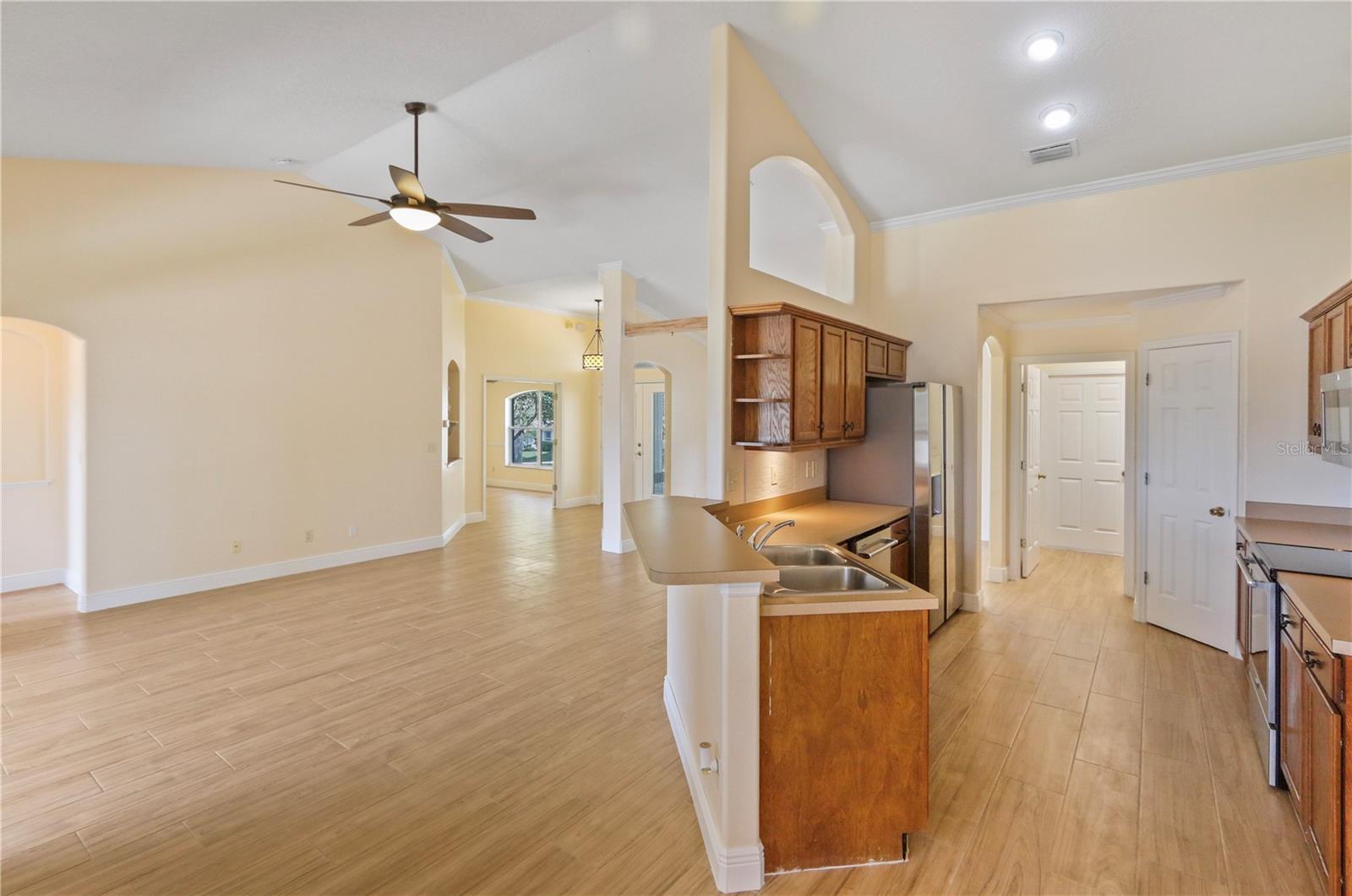 Image 10 of 23 For 10814 Vineyard Court
