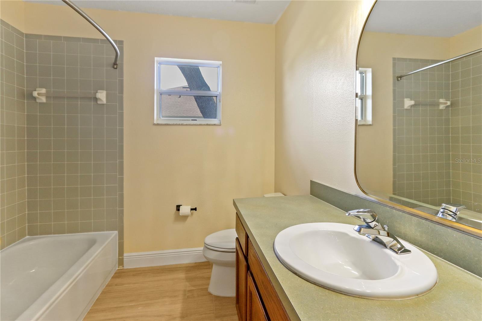 Image 18 of 23 For 10814 Vineyard Court