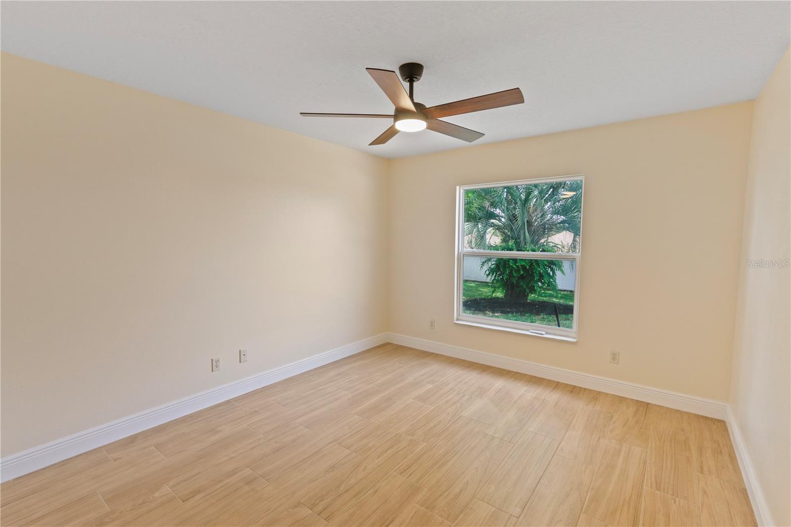 Image 19 of 23 For 10814 Vineyard Court
