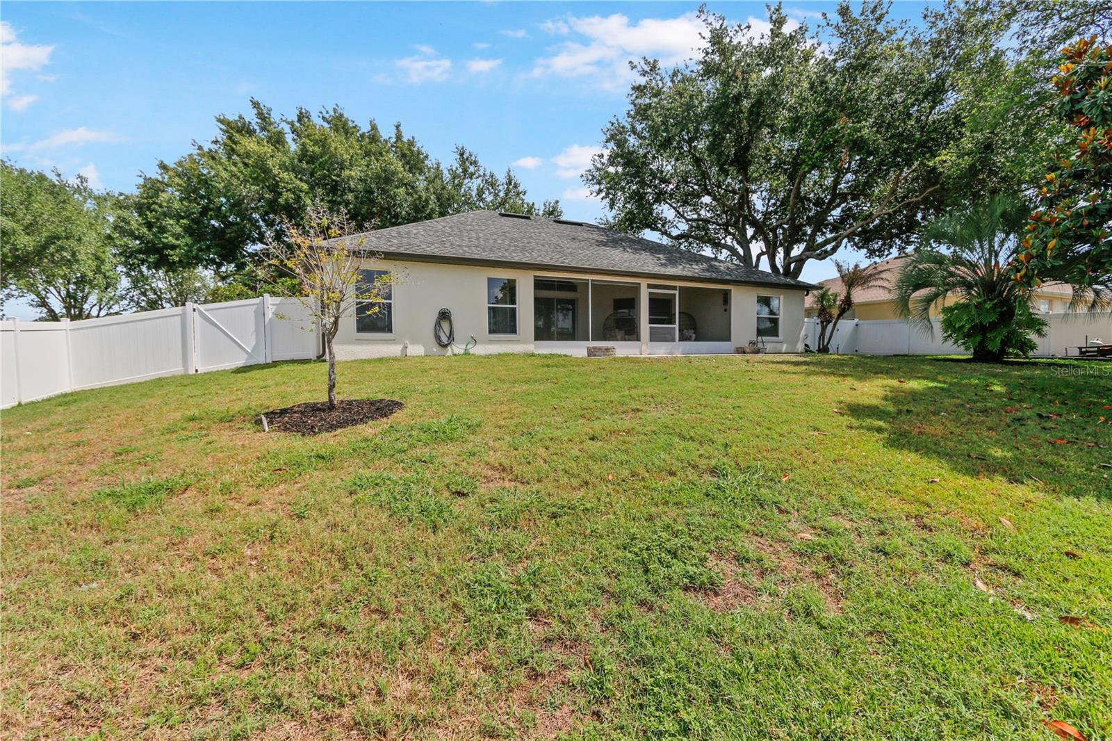 Image 21 of 23 For 10814 Vineyard Court