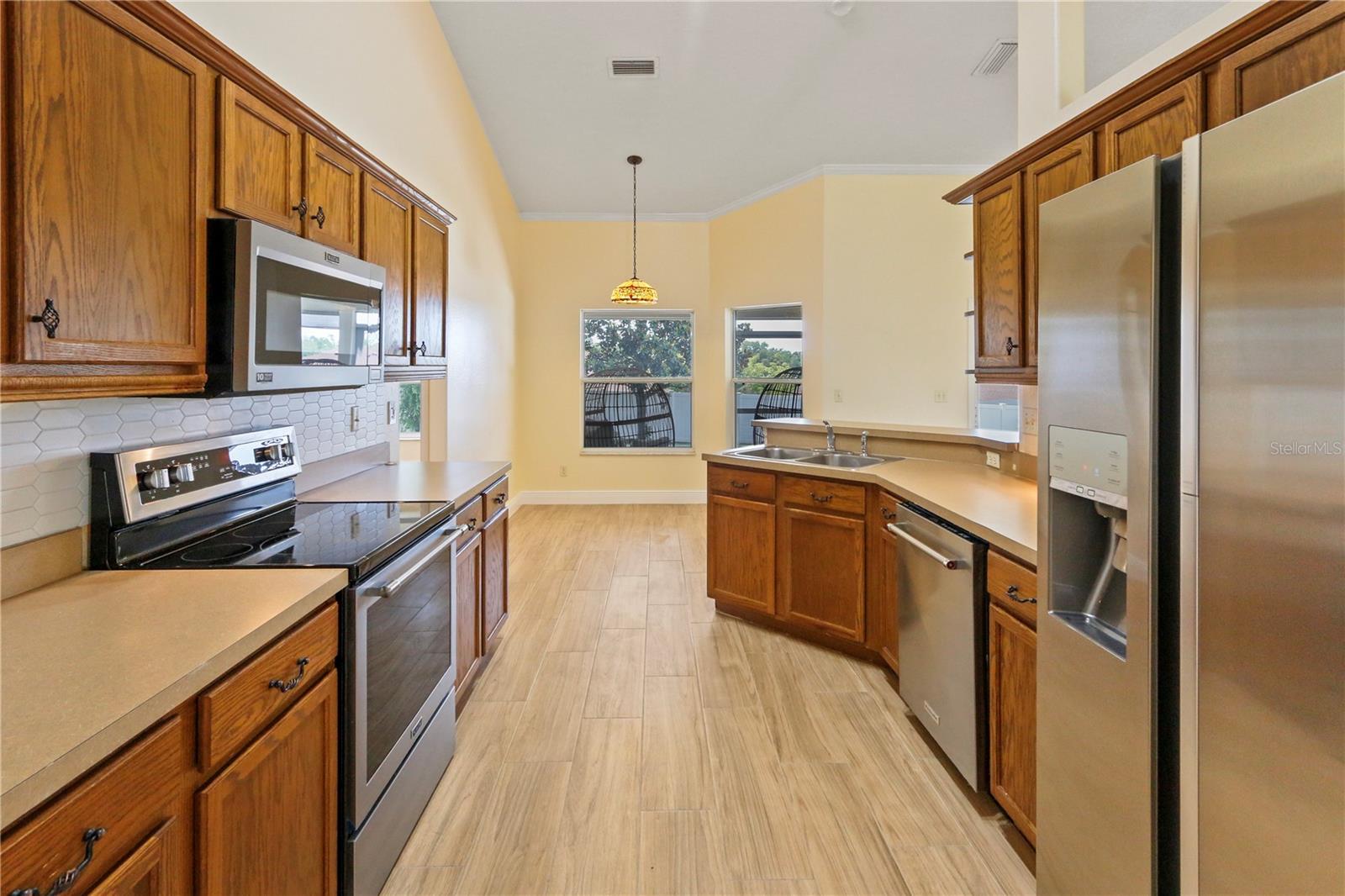 Image 8 of 23 For 10814 Vineyard Court