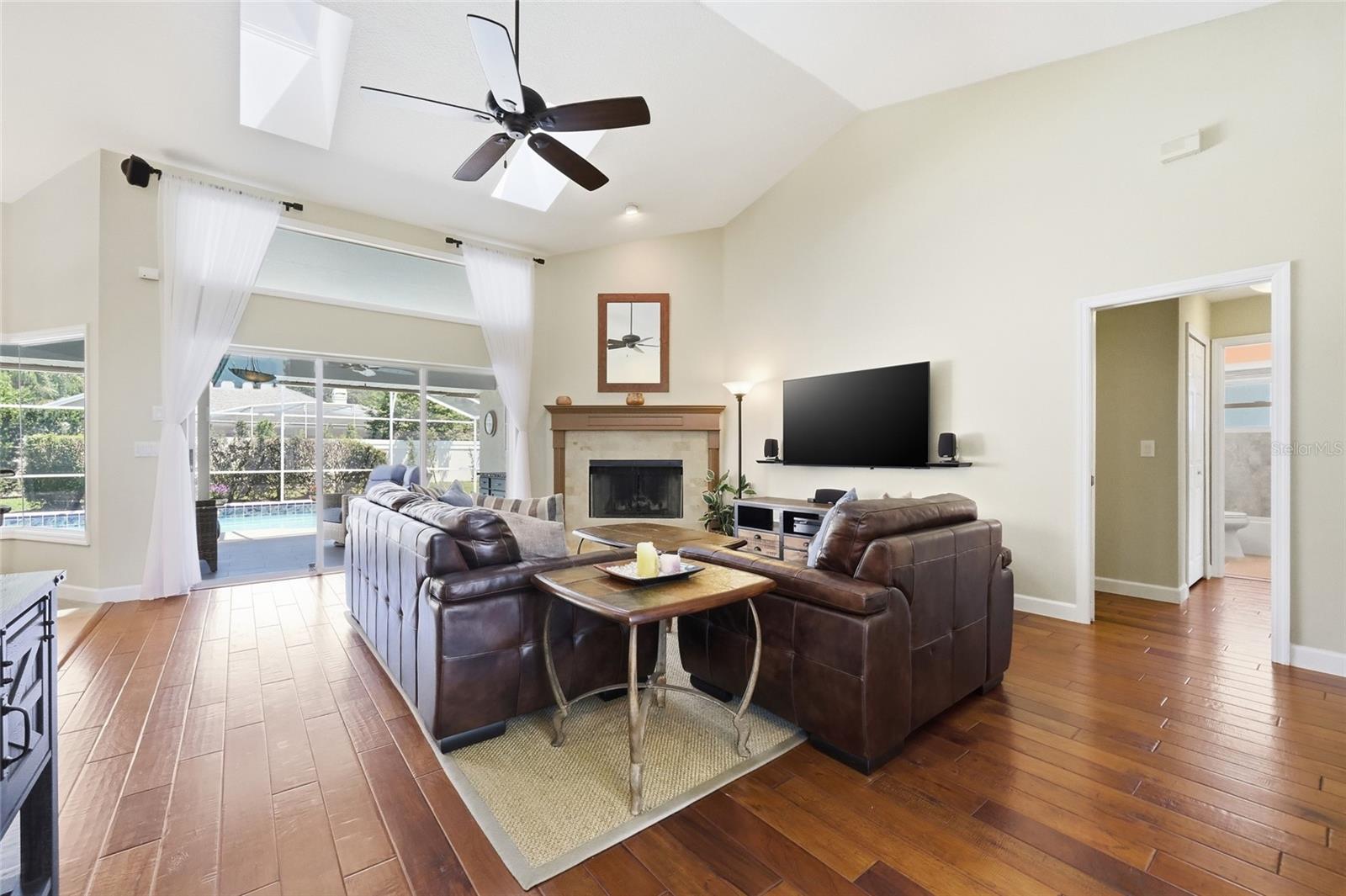Image 10 of 60 For 1101 Cirrus Court
