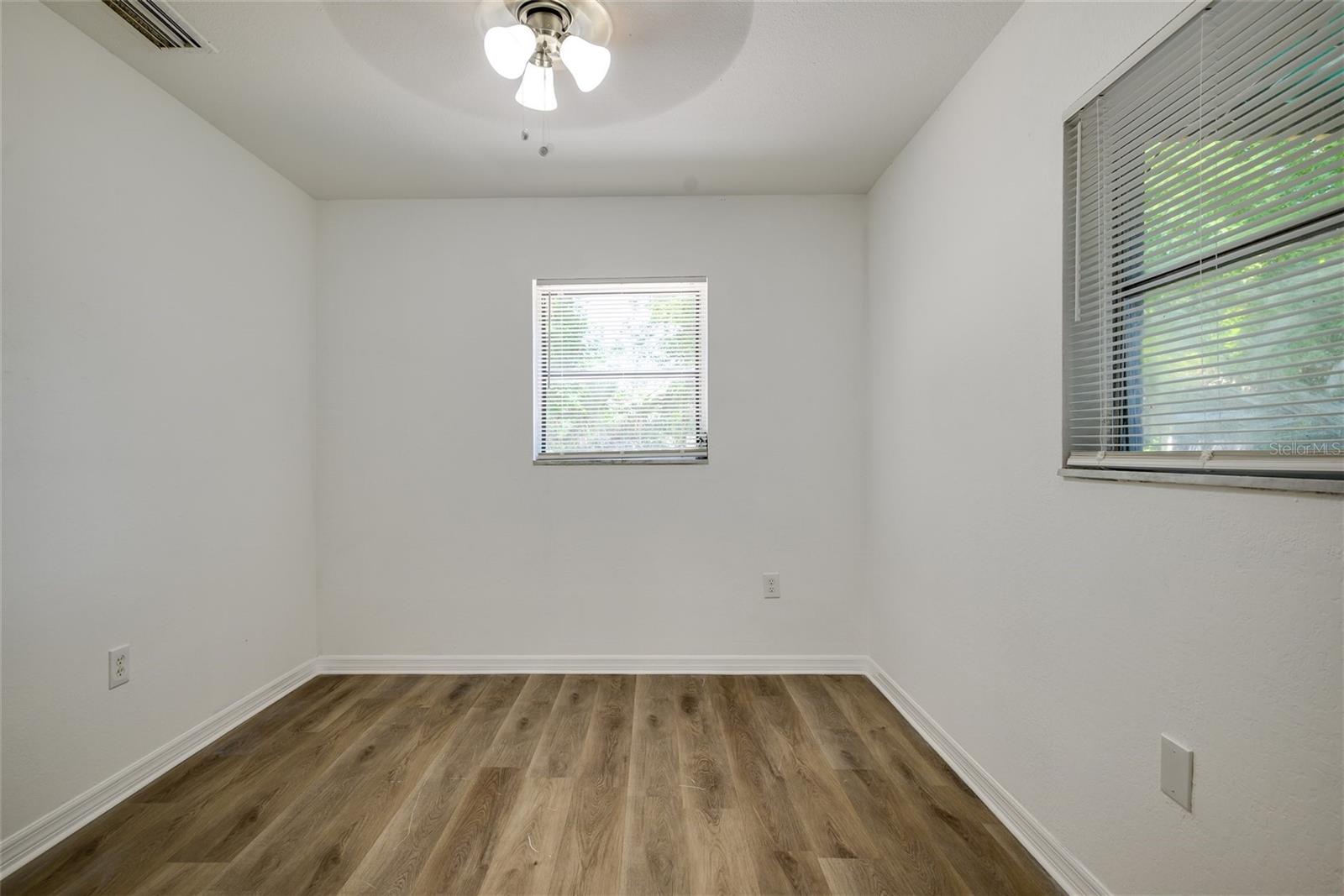 Image 13 of 20 For 1709 Comanche Avenue